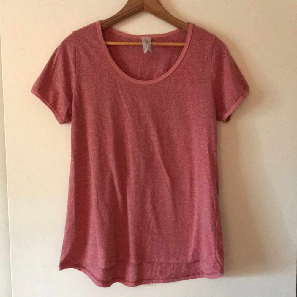 Solid weathered red LuLaRoe medium classic tee